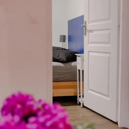 Apartment Meubles De Tourisme A Vincennes