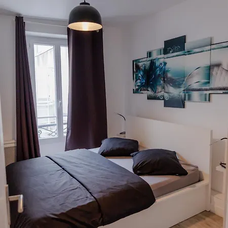 Meubles De Tourisme A *